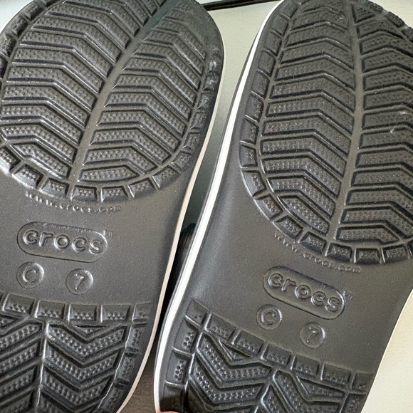 Toddler crocs - Picture 2 of 3